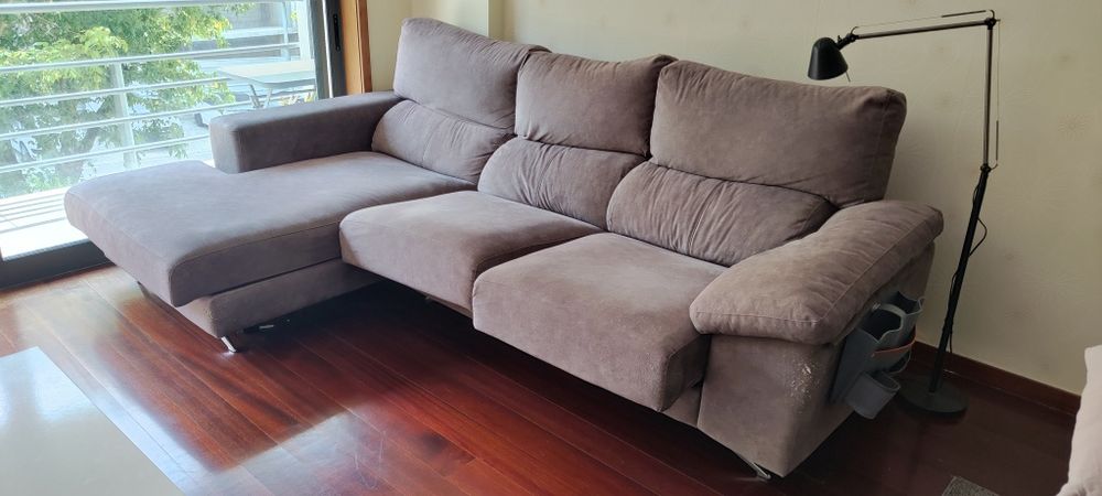 Sofá com Chaise Longue