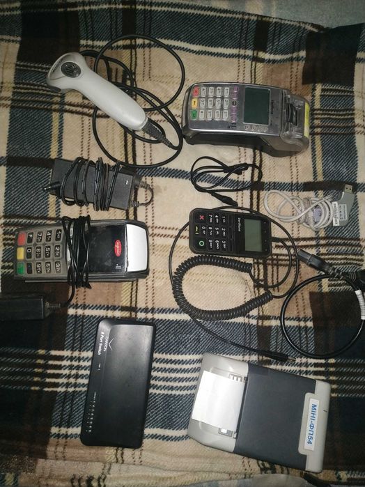 Банківський термінал роздруковувати чеків сканер та клавіатура