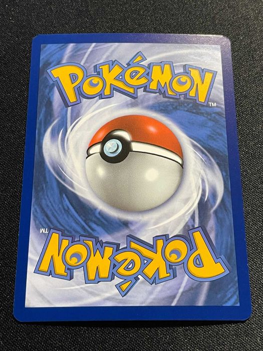 Carta Pokémon Kingambit 134/198 Scarlet & Violet
