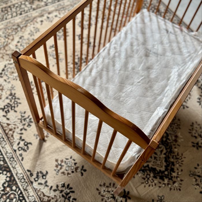 Berço bebé / Cama criança com colchão