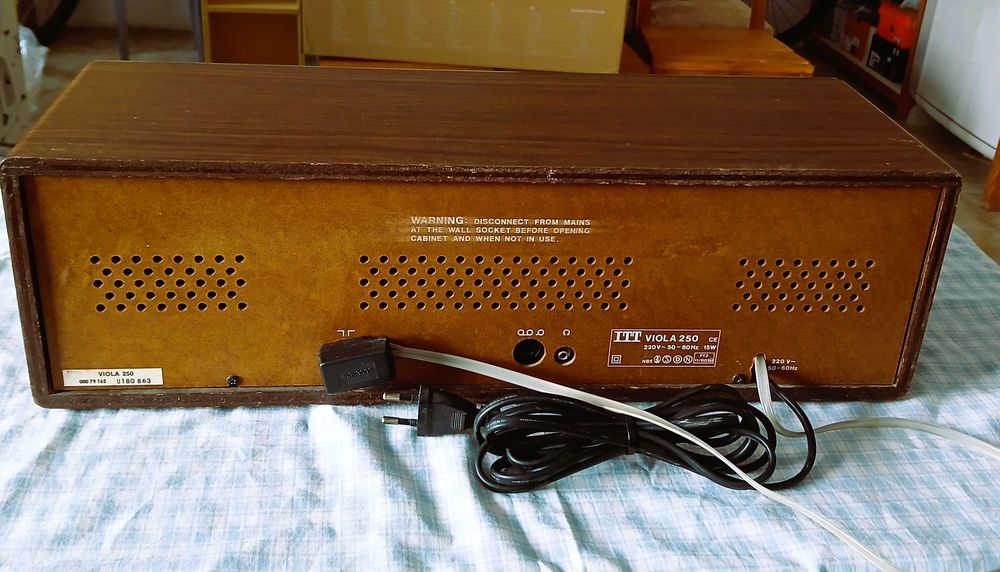 Rádio ITT modelo Viola