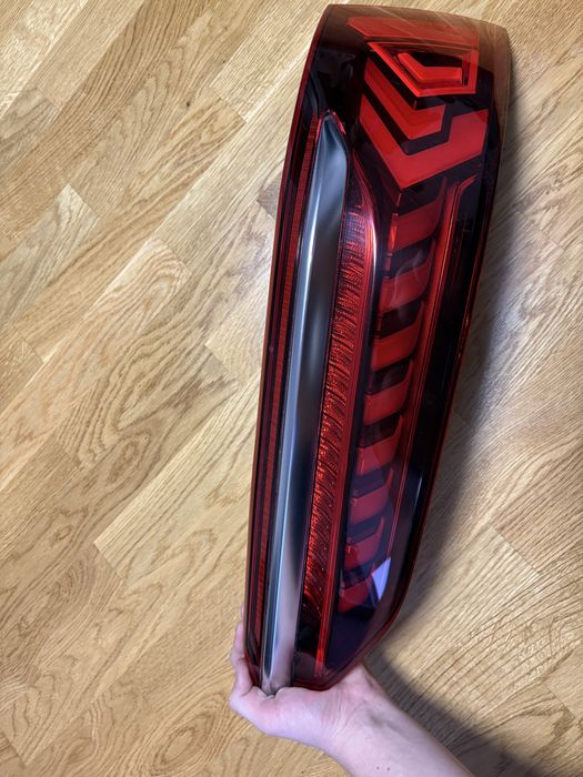 Задній лівий стоп на audi q7