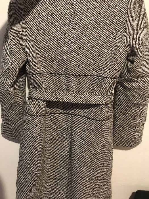 Plaszcz damski z paskiem