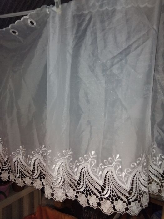 Тюль різна з мереживом на кухню