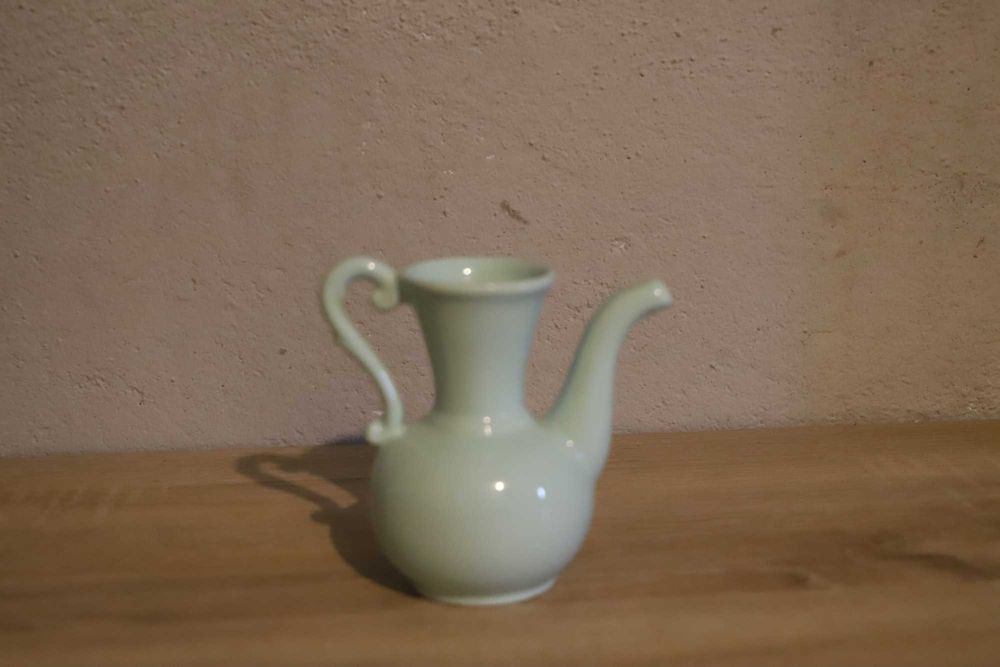jarro pequeno branco
