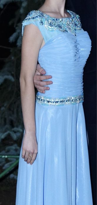 Плаття на випускний