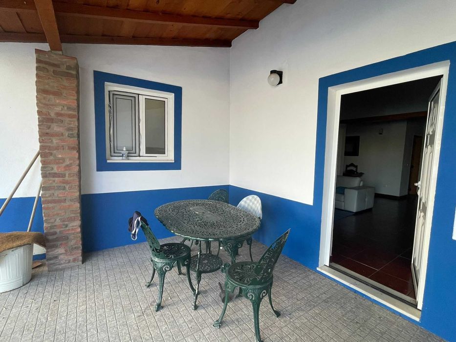 Moradia V2 com Piscina