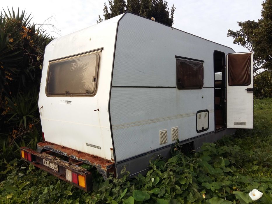 Autocaravana Mercedes-Benz (Sem Documentos)