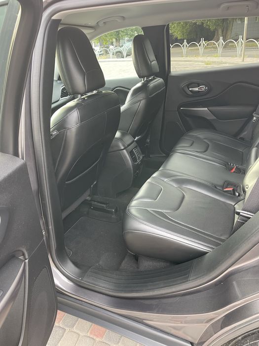 Jeep Cherokeе kl  3.2 LIMITED