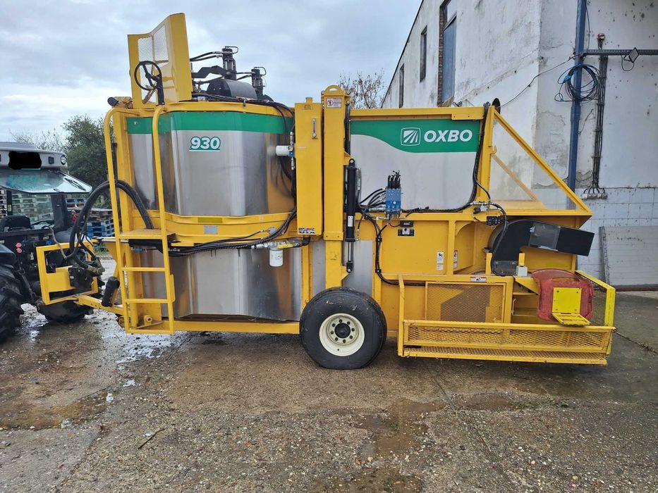 Oxbo 930 - kombajn do zbioru owoców miękkich | Orbirotor