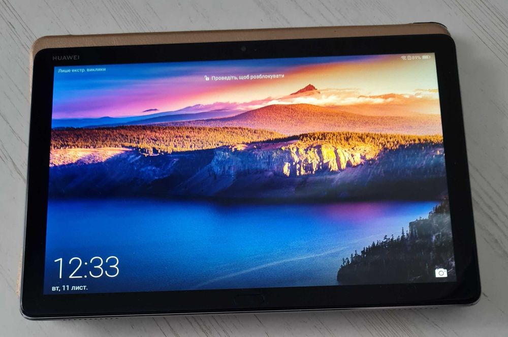 Huawei MediaPad M5 Lite LTE-версія (можна вставити SIM-карту)