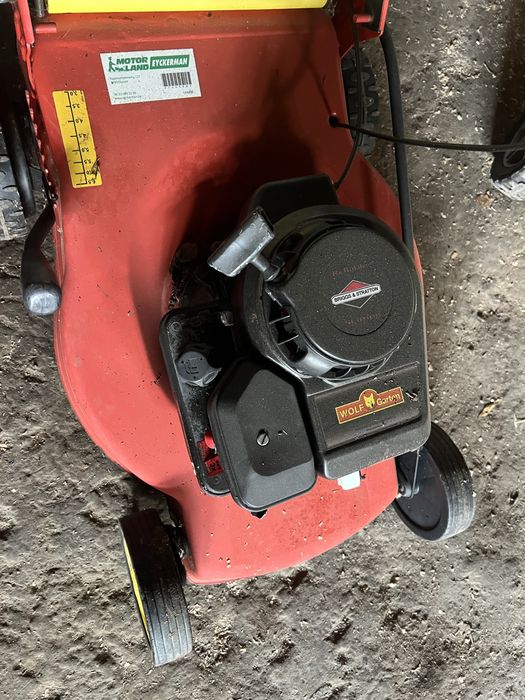 Газонокосарка самохідна