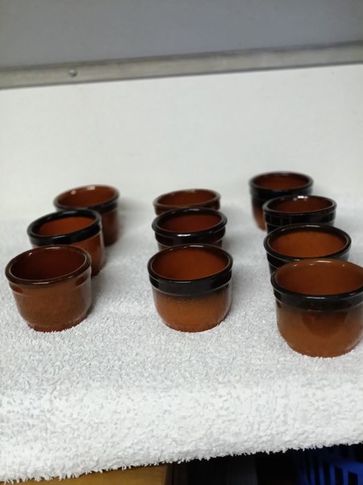 Em Viana do Castelo pequenos recipientes para doces