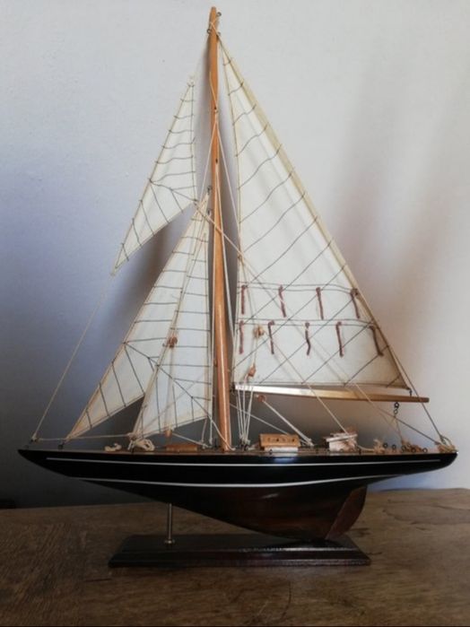 Modelo de iate à vela vintage