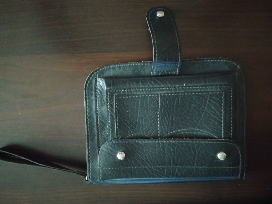 Męska torebka. Skóra. Czarna.