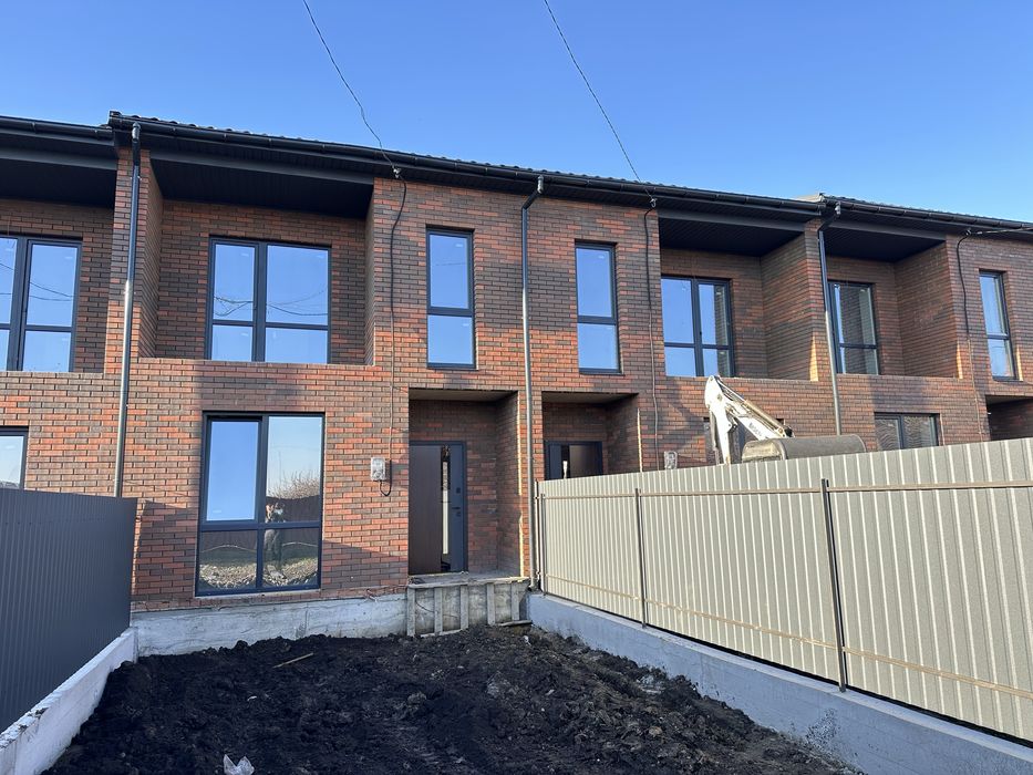 Продам Таунхаус з центральними комунікаціями