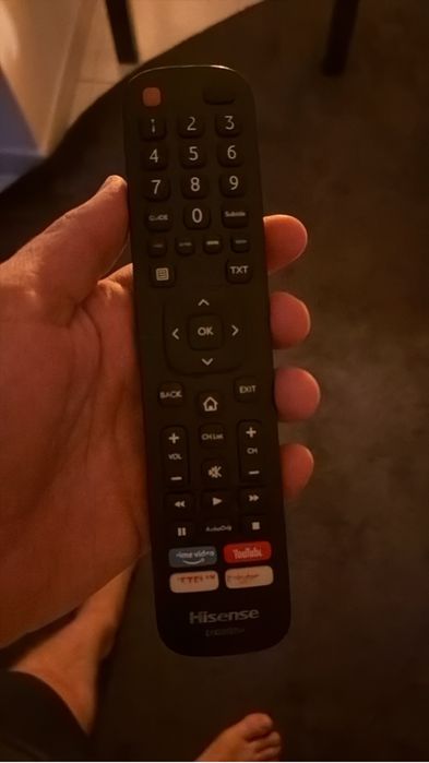 Tv  smart hisense 65”polegada  vendo por 500€ negociavel