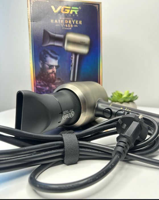 Фен стайлер професійний VGR-453 2200 Вт метал золото