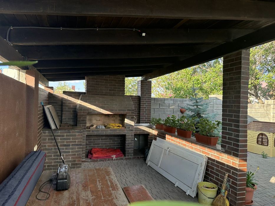 Продаж просторого будинку селище Полігон! 307 м² на ділянці 30 соток!!