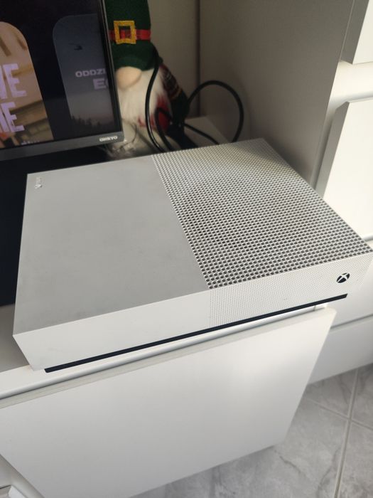 Sprzedam Xbox one s