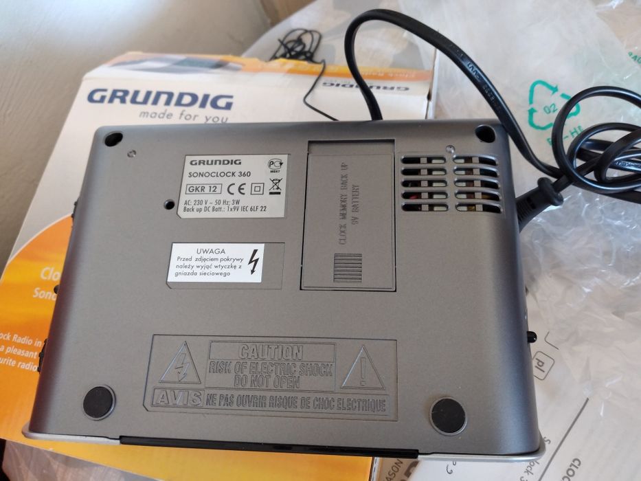 Rádio despertador novo marca Grundig