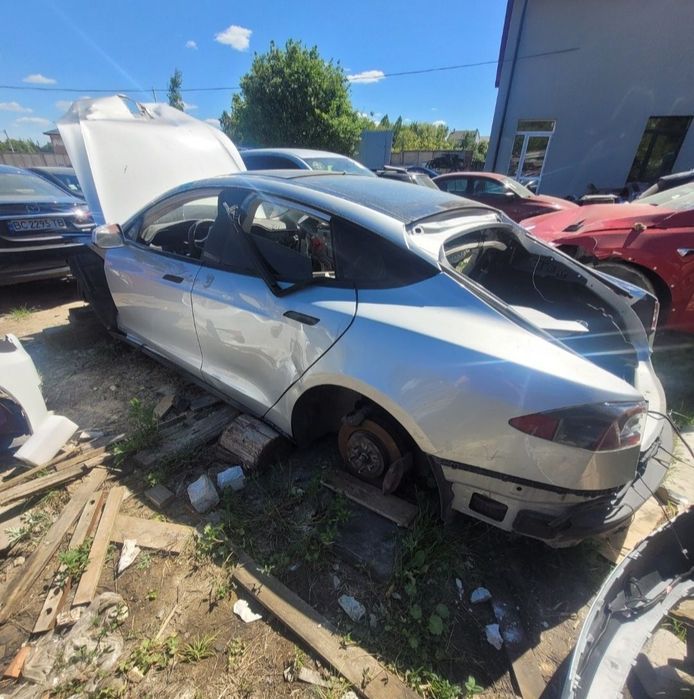 Фари   Tesla Model S 2012 --