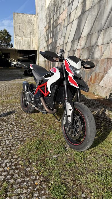 Ducati hypermotard 821 sp