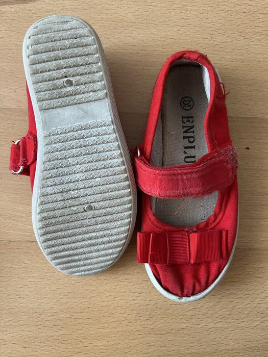 Kapcie trampki 25