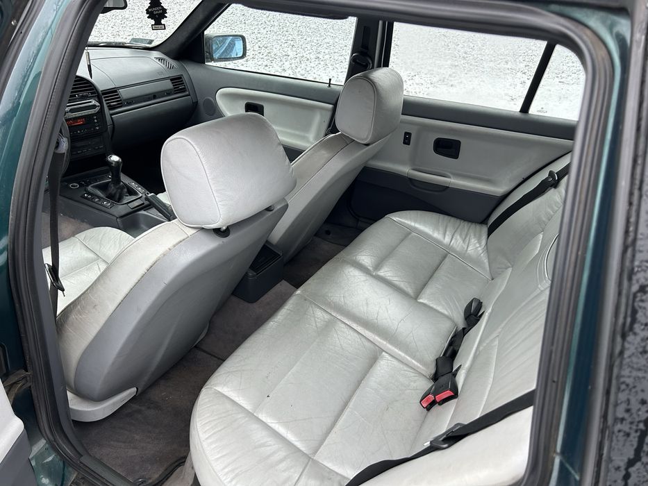 Bmw e36 touring 328 z vin