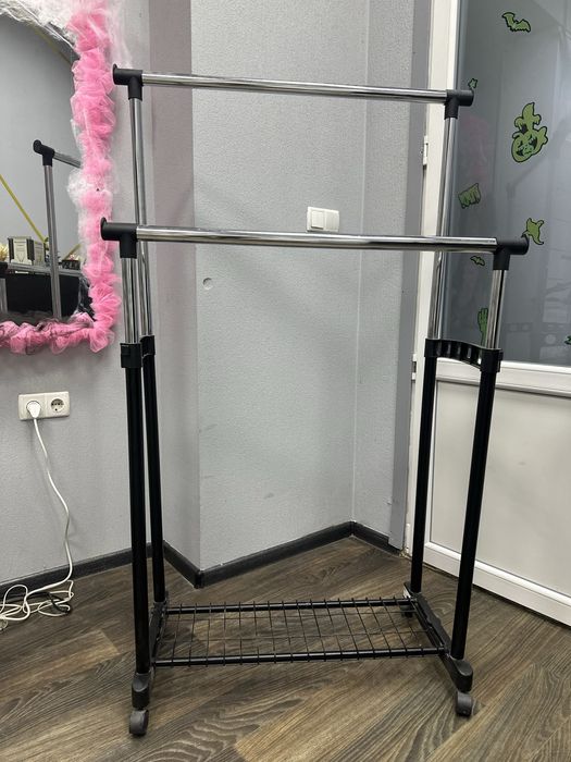 Продам вешалку из Jysk