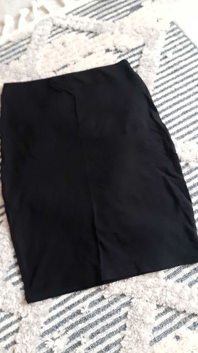 Продам юбку карандаш чорного кольору