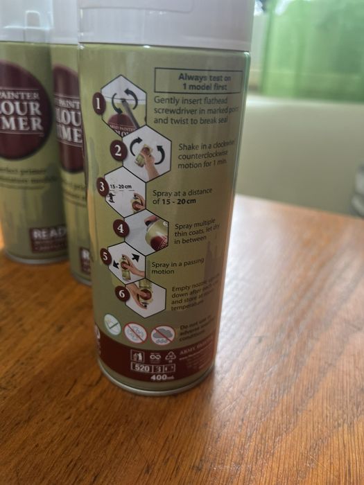 The Army Painter: Colour Primer - Angel Green