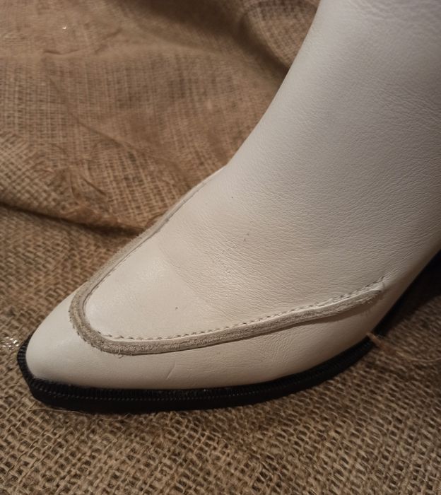 Шкіряні ботильйони (козаки) Mango