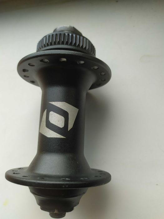 Втулки задние Boost Shimano FH-MT500-B и  Shimano FH-MT401-B