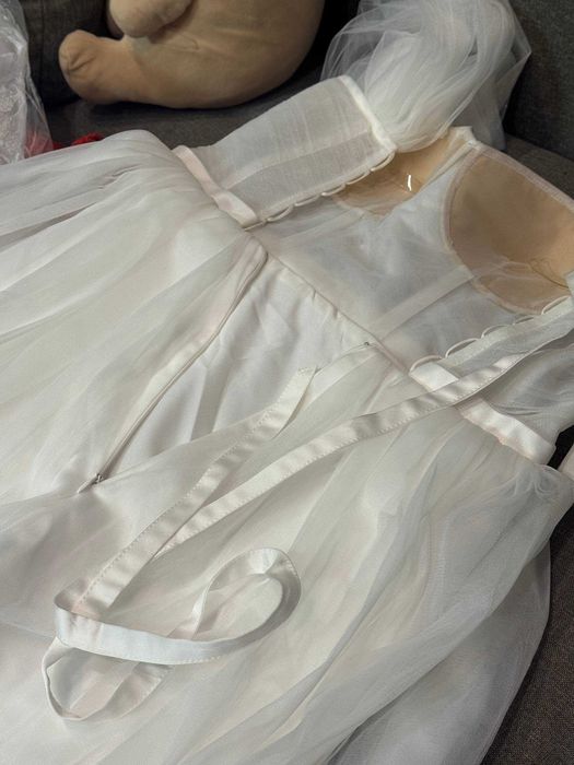 Весільна сукня з корсетом на шнурівці, фатин+атлас