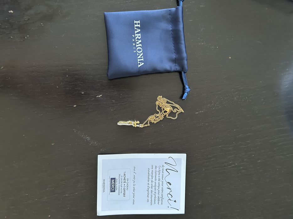 Fio “Hug Dancing Couple”