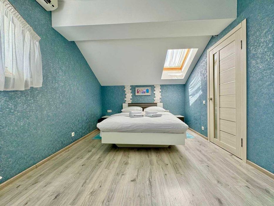 ApartPoltava мансарда з виходом на дах, НОВОБУДОВА, СВІТЛО ЗАВЖДИ