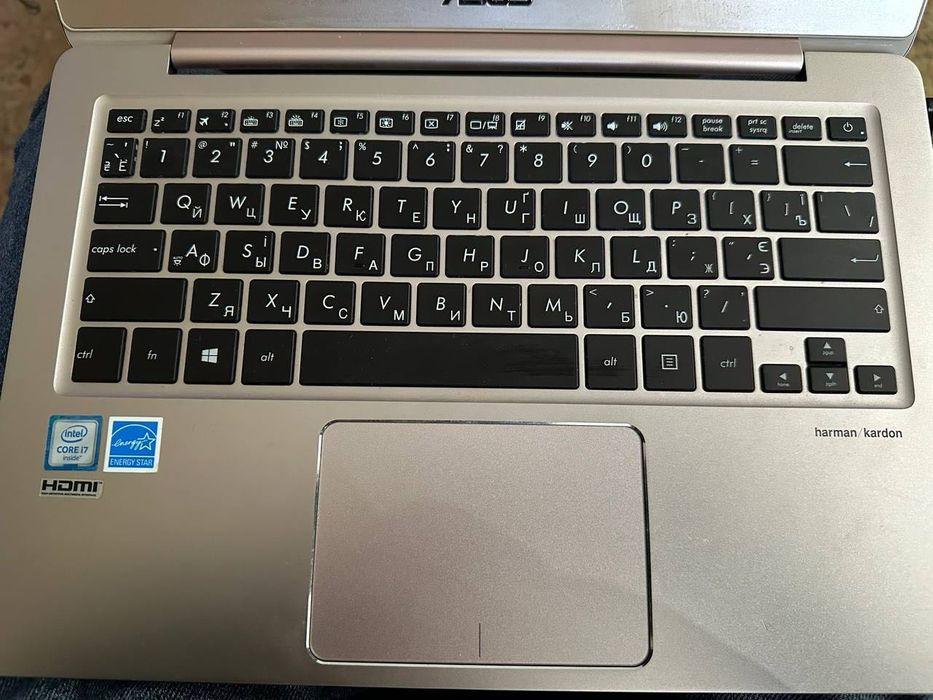 Продам Ноутбук ASUS Zenbook UX330UA