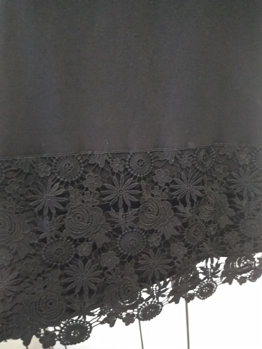 Продаю красивое нарядное платье недорого. Размер 46-48.