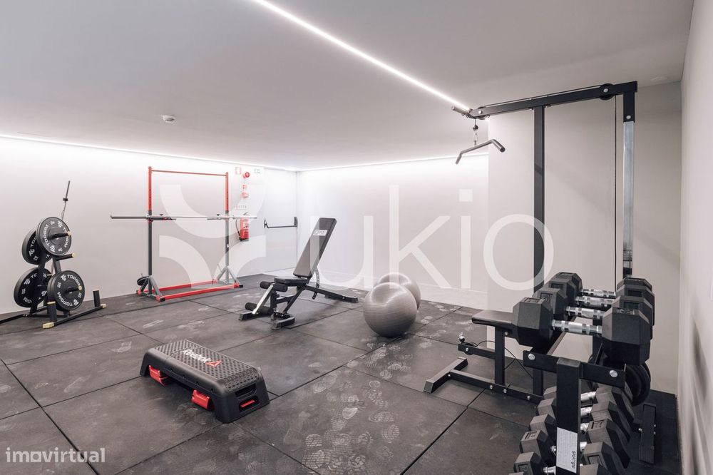 Apartamento T1 com ginásio e piscina em Entrecampos