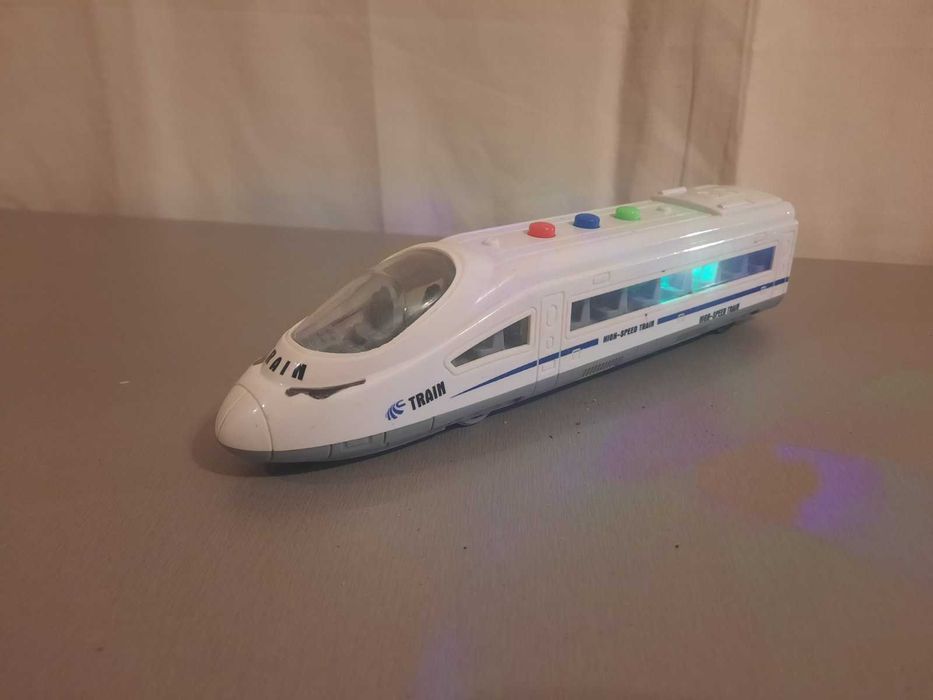 Детская игрушка поезд игрушка паровоз инерционный со светом и звуком