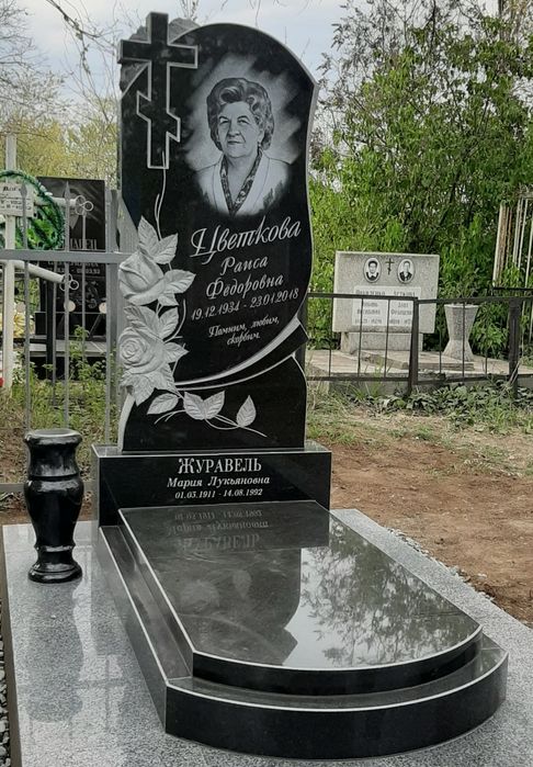 ПАМЯТНИКИ гранитные