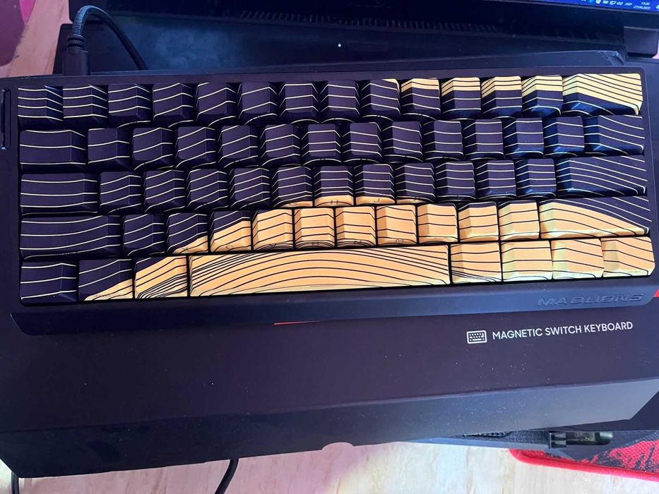 Продам або обміняю Ігрову клавіатураMADLIONS MAD 60HE Limited edition