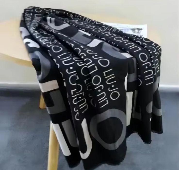 Szal Liu Jo  nowy  z metkami