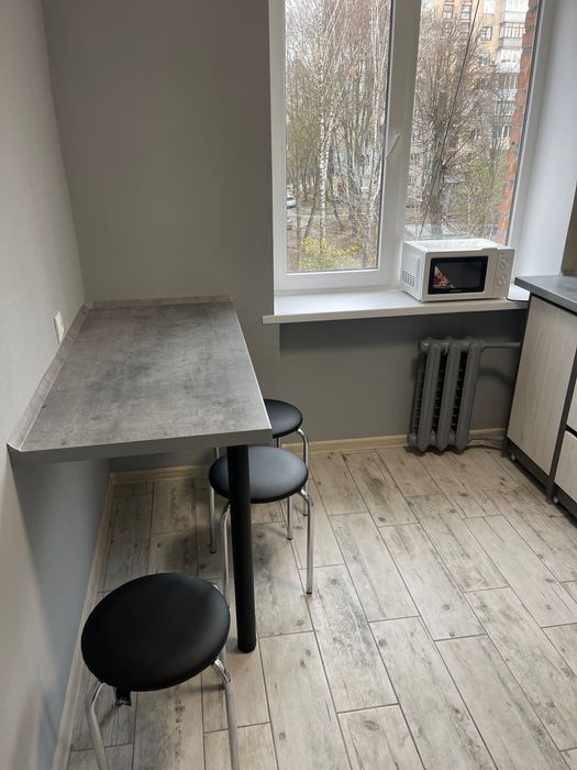 Подобово 1к квартира, 4 спал. місця. Свіжий ремонт!