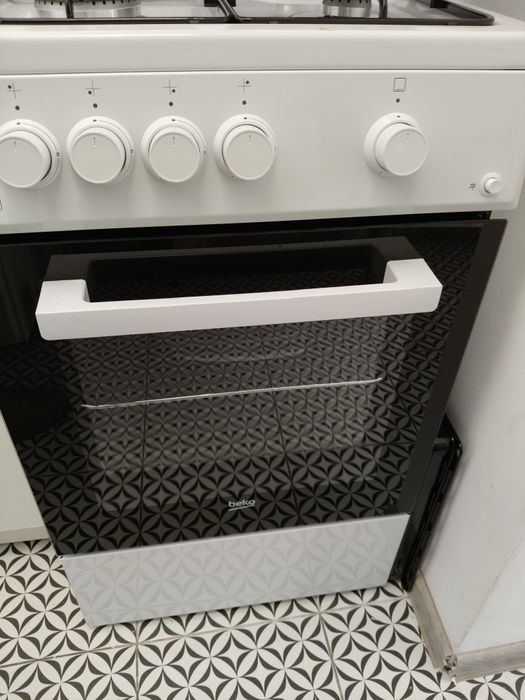 Sprzedam kuchnie gazową Beko