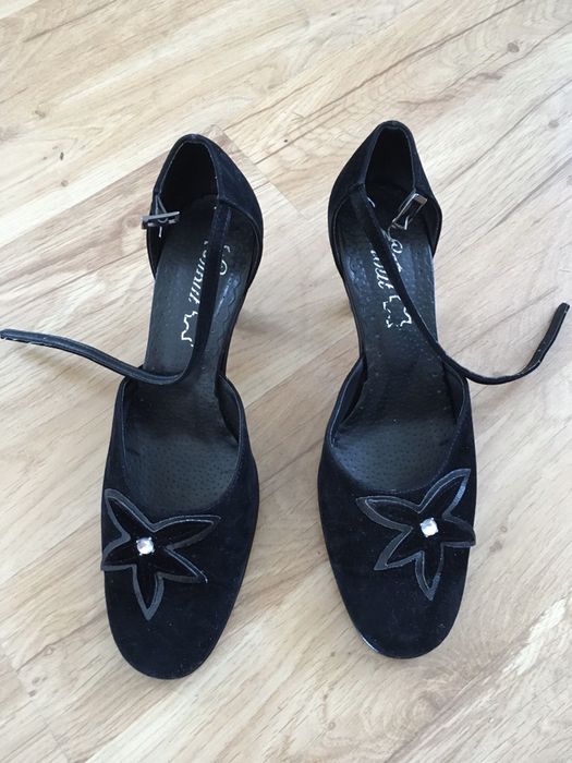 Prześliczne buty jak nowe r. 39