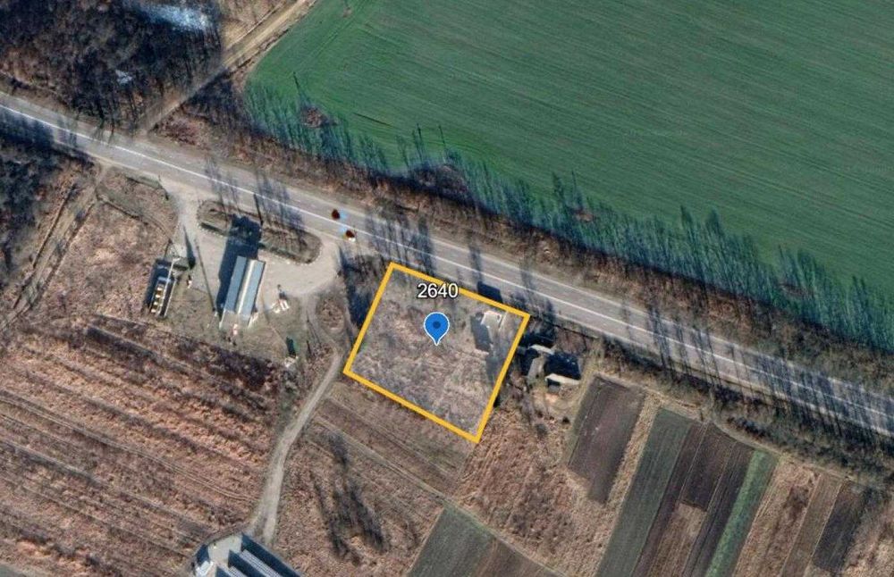 Земельна  ділянка комерційного призначення 0,5 Га та будівля 88,5 м2(4)