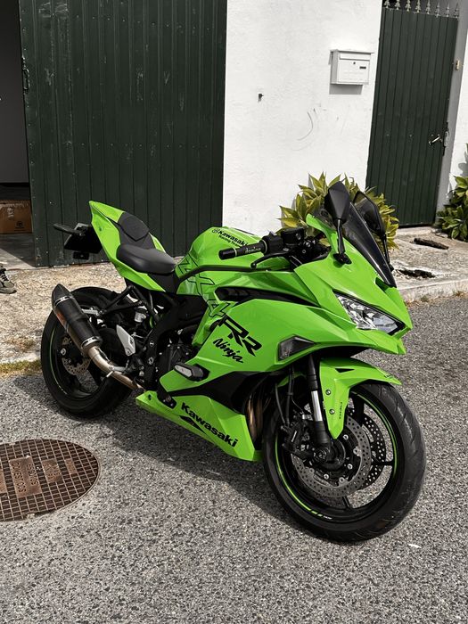 Kawasaki ZX4RR 2024 Akrapovic