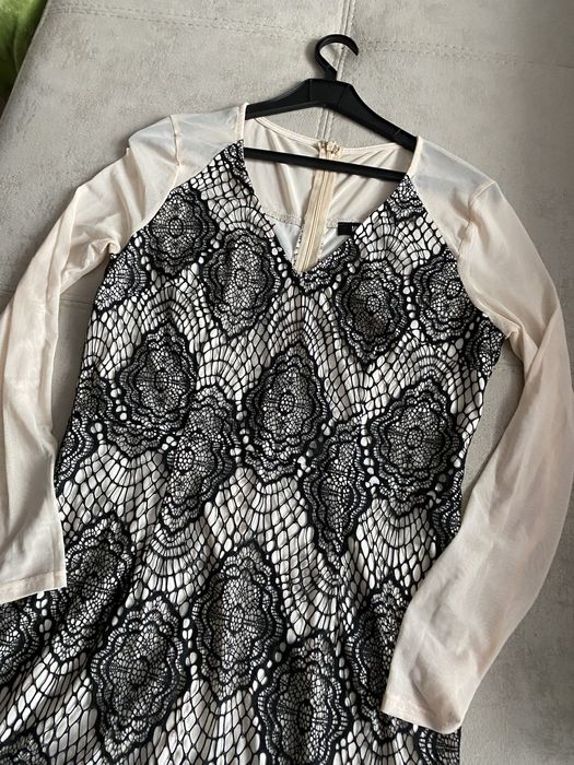 Сукня з кружевом